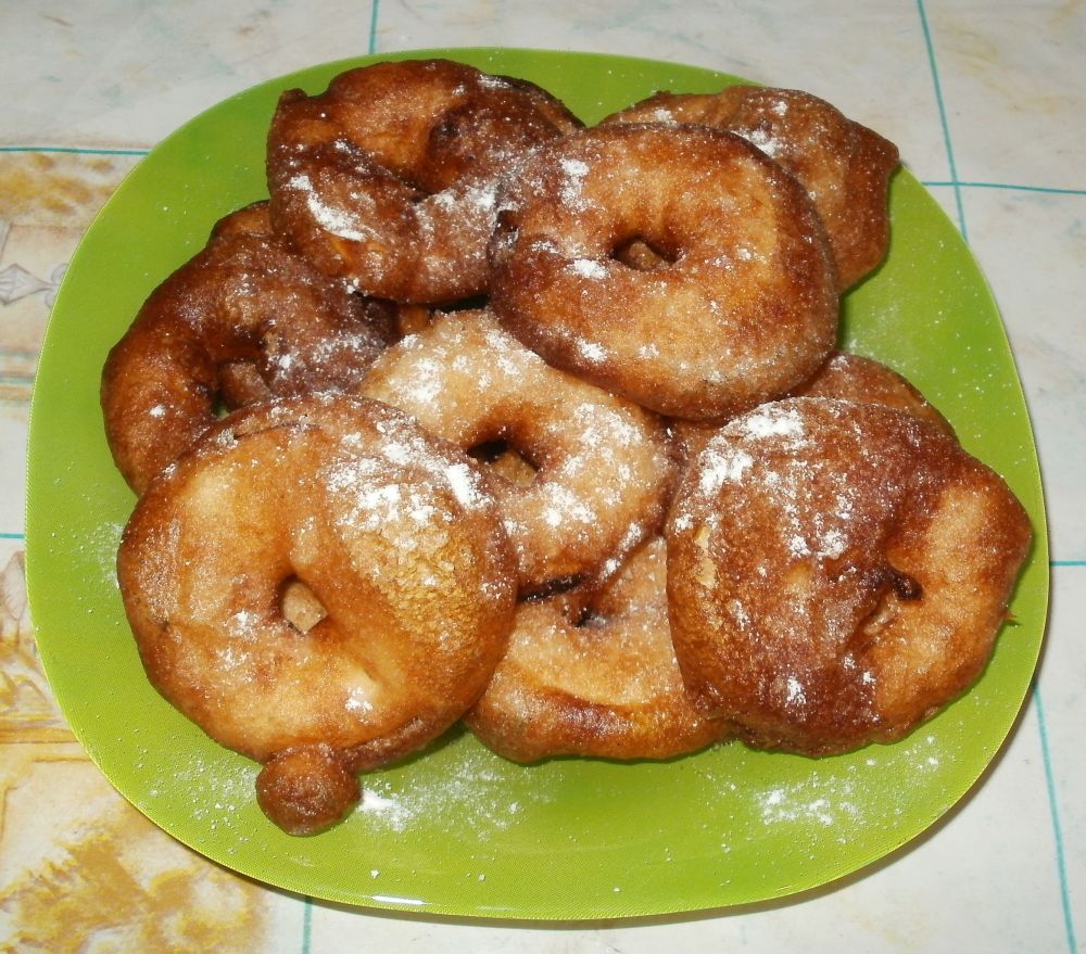 Яблоки в воздушном кляре